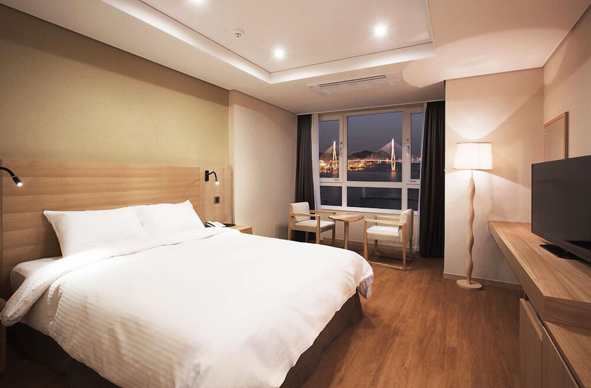 Crown Harbor Hotel Busan Exterior foto